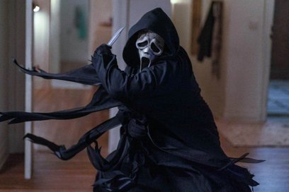 Przeszłość powraca niepowstrzymaną siłą, pojawia się kolejny Ghostface