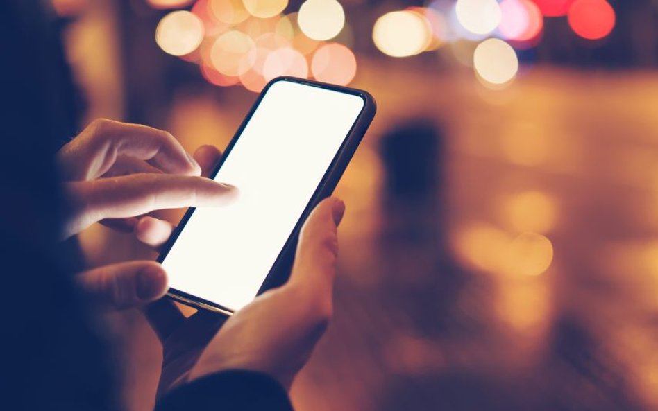 Smartfonem rzadko wypłacisz gotówkę