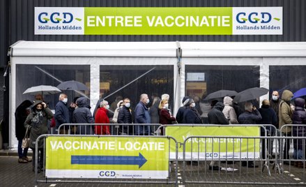 Holandia: Sprzedawał koronawirusa w internecie. Został aresztowany