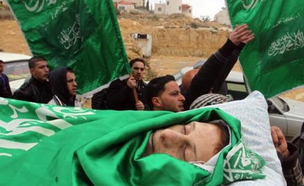 Pogrzeb 17-letniego Mohameda Salajmy, Palestyńczyka z Hebronu, który został zastrzelony przez izrael