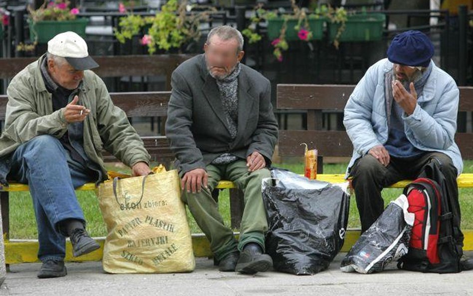 Streetworkerzy, czyli osoby, które pracują z bezdomnymi na ulicy, sami mają za sobą epizod bezdomnoś