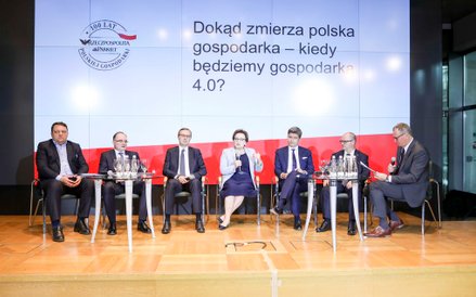 Panel dyskusyjny „Dokaąd zmierza polska gospodarka – kiedy będziemy gospodarka? 4.0?”. Nz. od lewej: