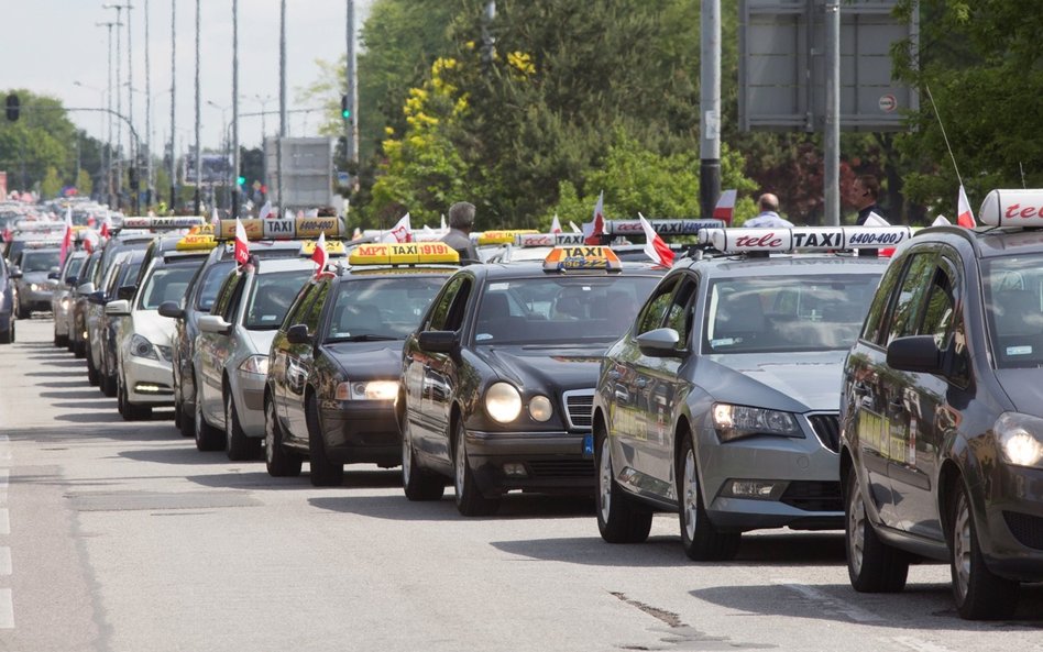 Protesty przeciw działalności Ubera odbywają się na polskich ulicach coraz częściej