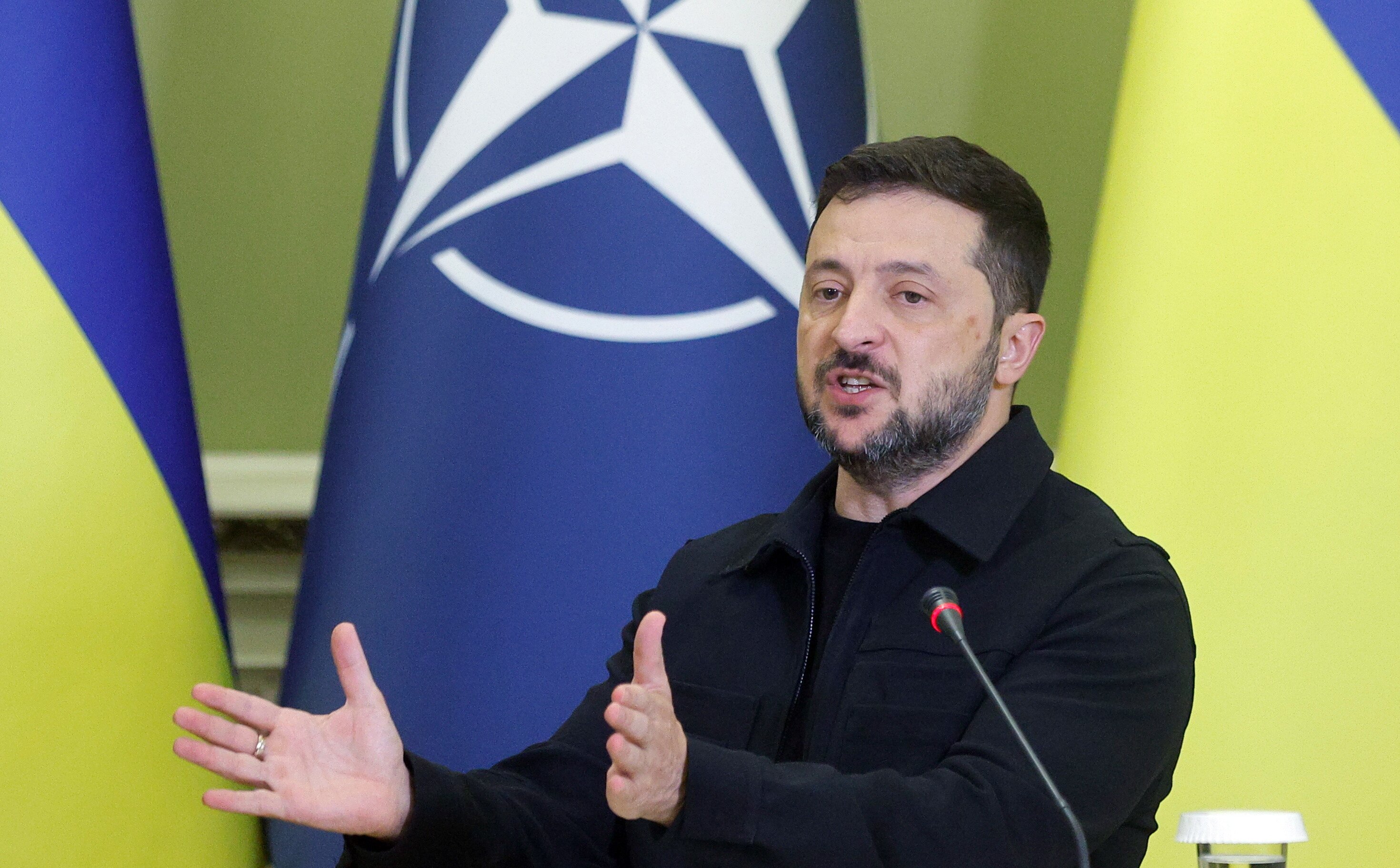 Mimo zapowiedzi Siergieja Ławrowa, Wołodymyr Zełenski „gotowy do rozmów o terytoriach”