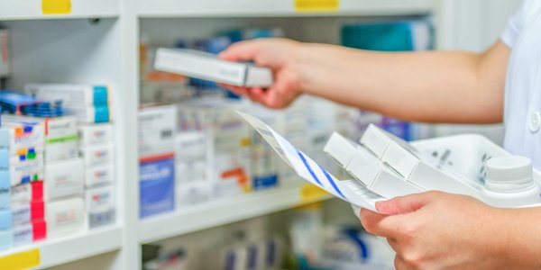 Polsce grożą sankcje za naruszenie unijnego prawa. Chodzi o reklamy aptek