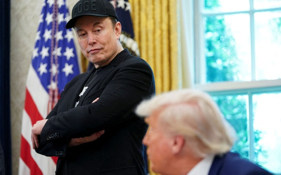 Elon Musk miał rozmawiać z Donaldem Trumpem o ograniczeniu działania systemu Starshield na Ukrainie,