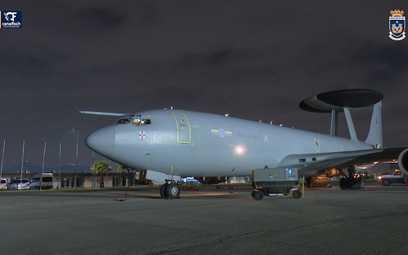 Jeden z dwóch samolotów wczesnego ostrzegania i dowodzenia E-3D zakupionych na potrzeby Fuerza Aérea