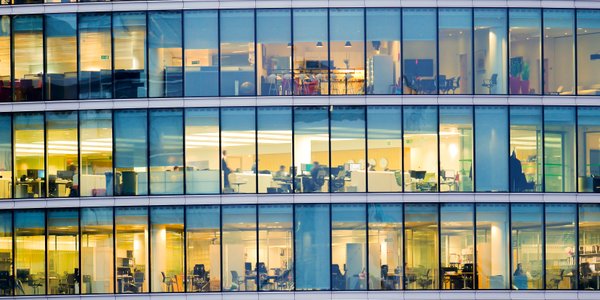 Kolejki po biura w Warszawie. Najlepsze adresy znikają błyskawicznie