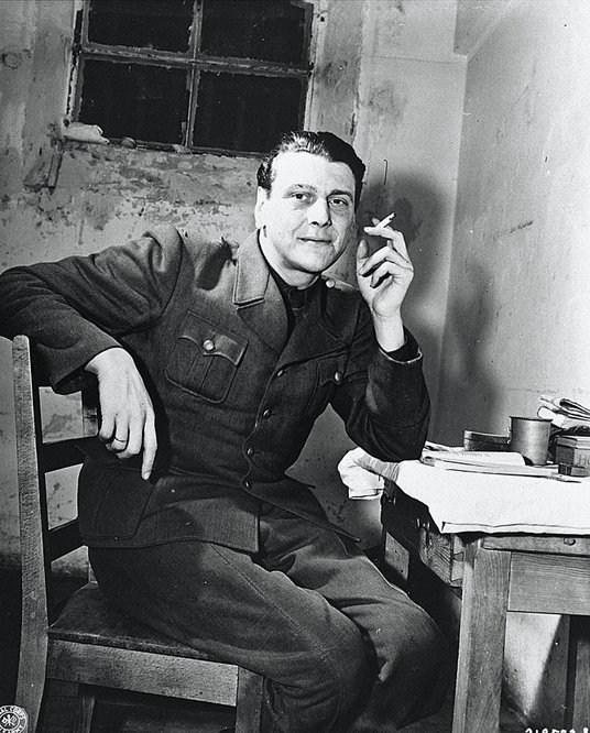 Otto Skorzeny (1908–1975) – austriacki oficer niemieckich jednostek SS, dowódca kilku operacji koman