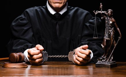 Jacek Trela: Anarchizacja nasza powszechna