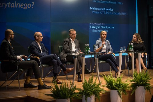 Zdaniem uczestników debaty limity inwestycyjne pracowniczych planów kapitałowych mogłyby się zmienić