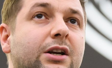Patryk Jaki: Niektóre kamienie milowe wyglądają jak kamienie na szyję