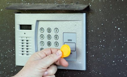 Chipy nie ograniczały prawa właściciela hostelu - wyrok Sądu Okręgowego w Warszawie