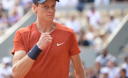 Jannik Sinner podczas French Open w 2024 roku.