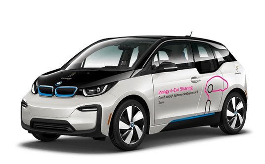 "Poznajcie Zofię, czyli BMW i3, jeden z sześciu elektryków testowanych w Warszawie przez innogy."