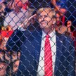 Donald Trump jako widz mieszanych sztuk walki Ultimate Fighting Championship (UFC) 299 w Kaseya Cent