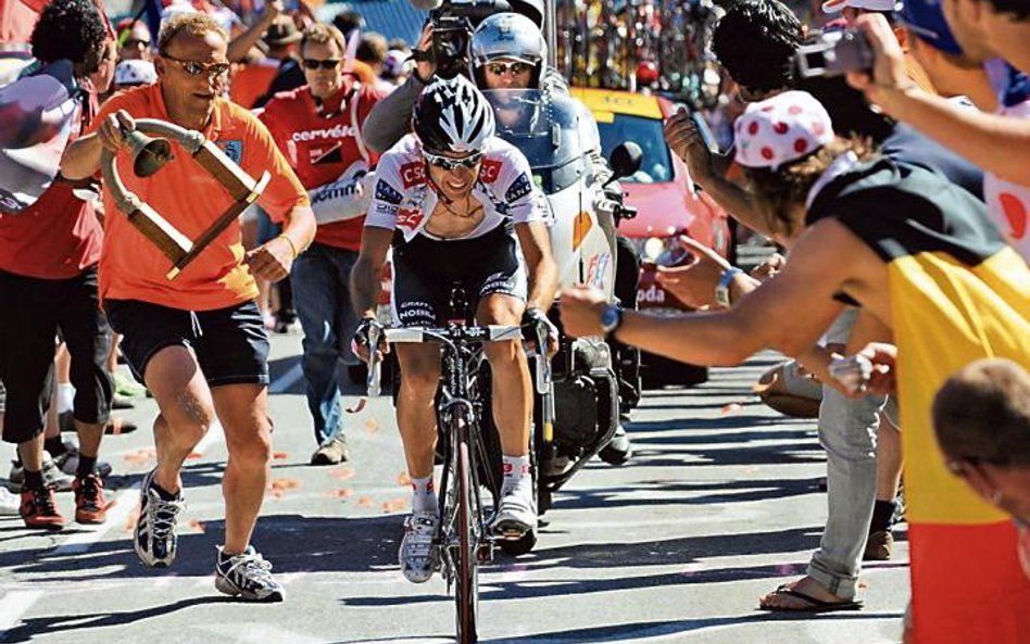 Carlos Sastre jest trzecim Hiszpanem, który wygrał w L'Alpe d'Huez. Wcześniej dokonali tego Federico