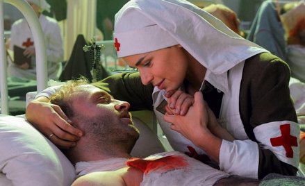 Głównym wątkiem filmu jest miłość dwojga młodych – w ich rolach Natasza Urbańska i Borys Szyc – któr