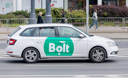 Szczegółowej weryfikacji kierowców Bolta i Ubera chce także rząd