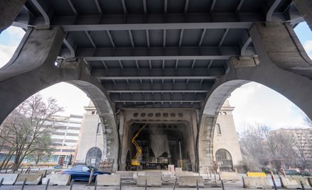 Jeśli warunki pogodowe będą sprzyjać i wiosna nie okaże się zbyt deszczowa, roboty potrwają do maja.