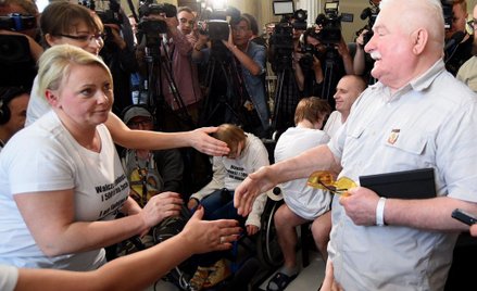 Wałęsa dołączy do protestujących? "To musi być uzgodnione"