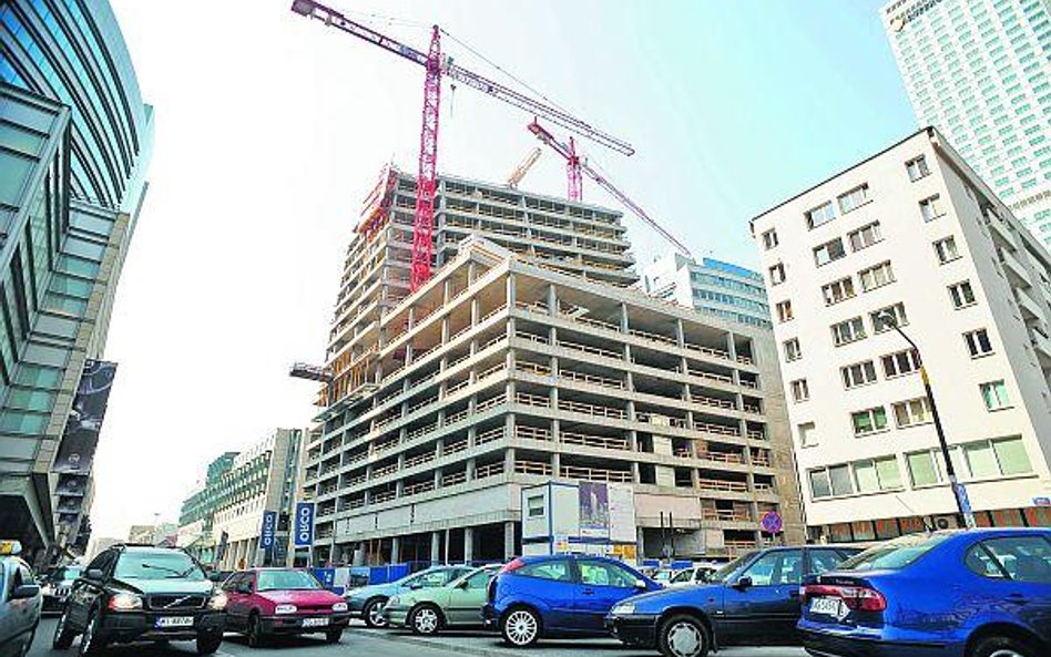 Budowa apartamentowca Złota 44 w Warszawie, sztandarowego projektu Orco
