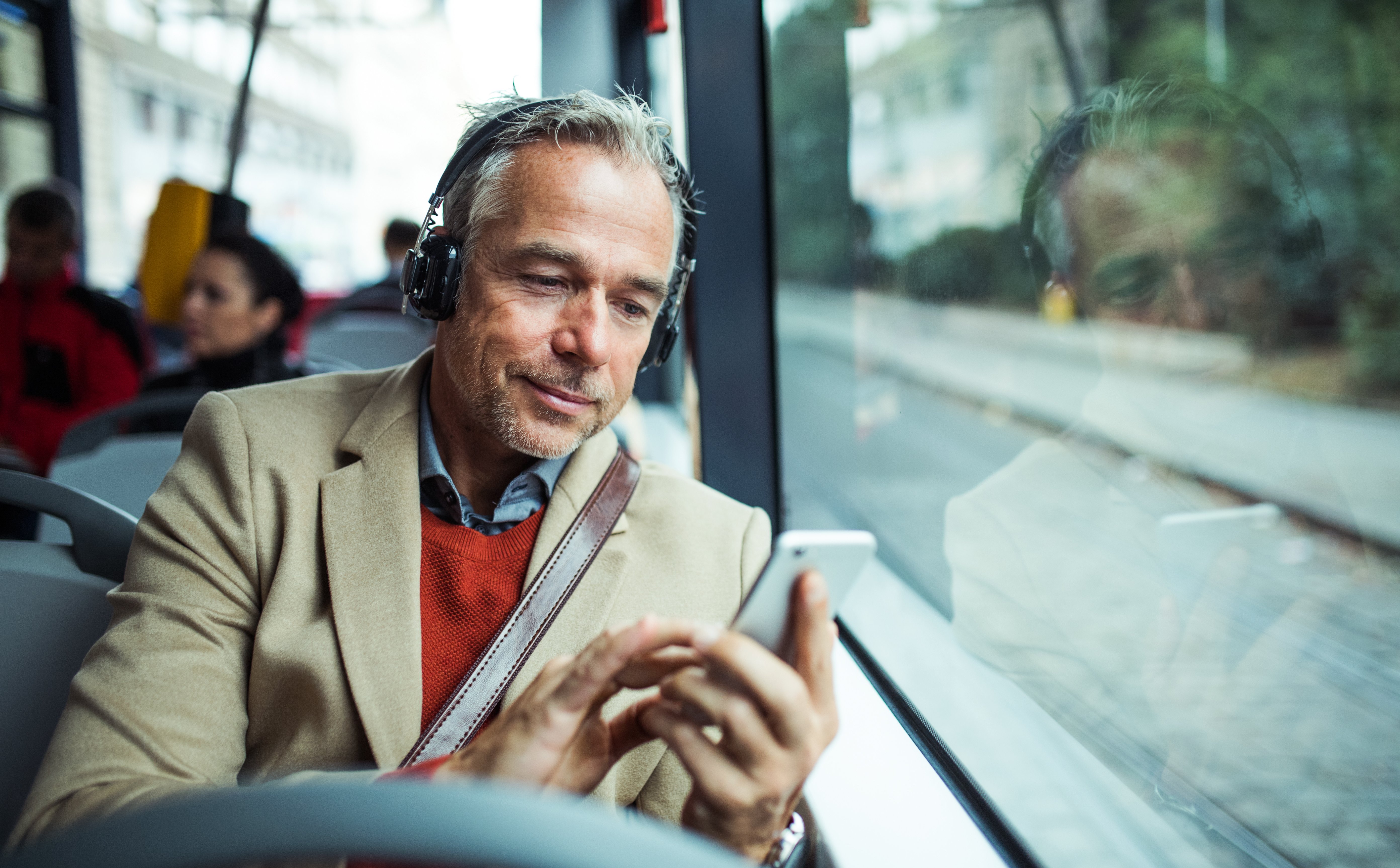 Mikołaj Małecki: Sprośne filmiki oglądać ukradkiem