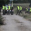 Na miejsce upadku obiektu udali się przedstawiciele służb (zdjęcie ilustracyjne)