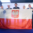 PFN: Logotyp na banderze Polski. Wbrew zasadom