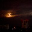 Eksplozja na niebie nad Kijowem w czasie jednego z wcześniejszych ataków Rosjan na ukraińską stolicę
