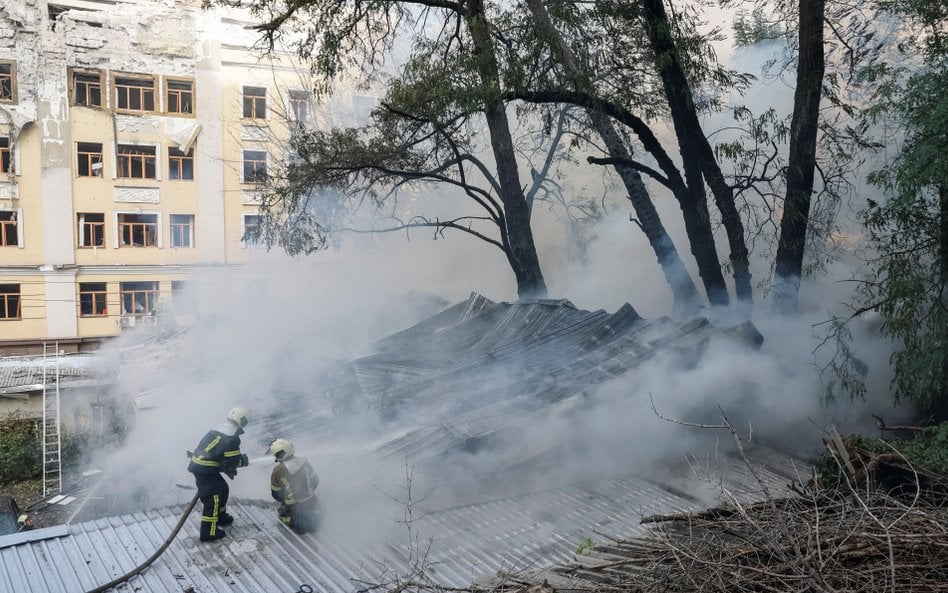 Usuwanie skutków jednego z ostatnich ataków na Kijów