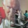 Sondaż: Jan Paweł II 'zmienił życie' ponad połowy Polaków