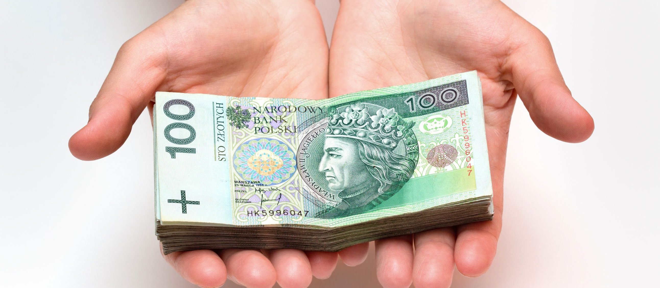 Ojciec zarządza pensją córki, fiskusowi nic do tego