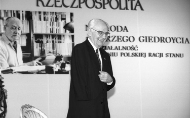 Prof. Jerzy Kłoczowski był pierwszym laureatem Nagrody im. Jerzego Giedroycia, którą otrzymał w 2001