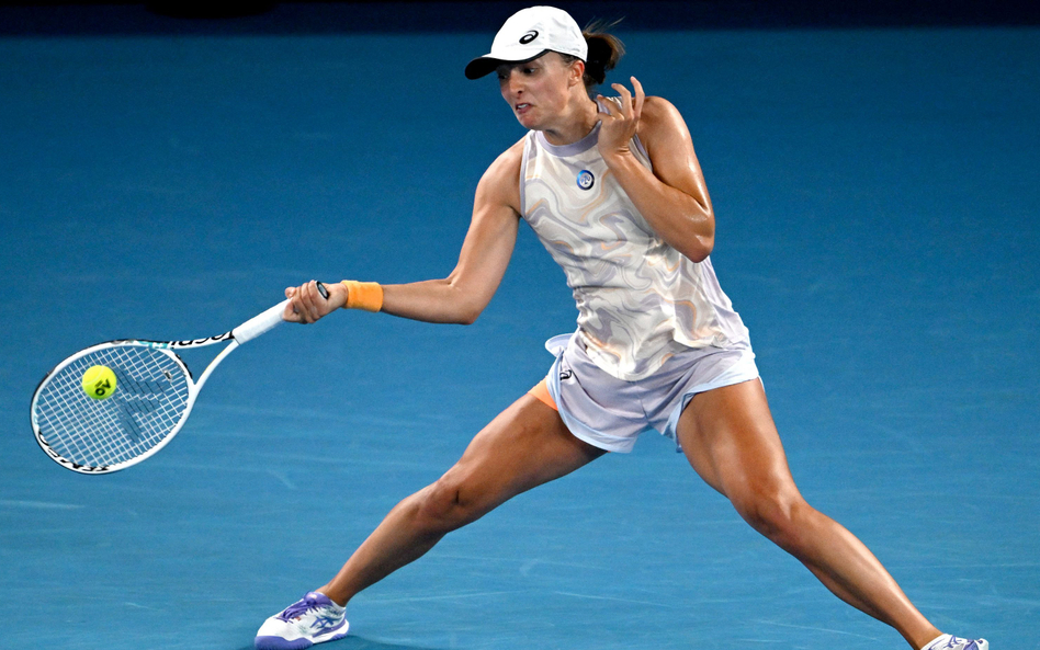 Iga Świątek przed rokiem w Dausze zaczęła serię 37 spotkań bez porażki. Wówczas był to turniej WTA 1