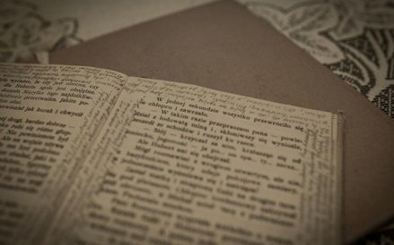 Podczas ucieczki ze Stawiska w pierwszych dniach wojny dramatyczne obrazy zapisywał na jedynym dostę