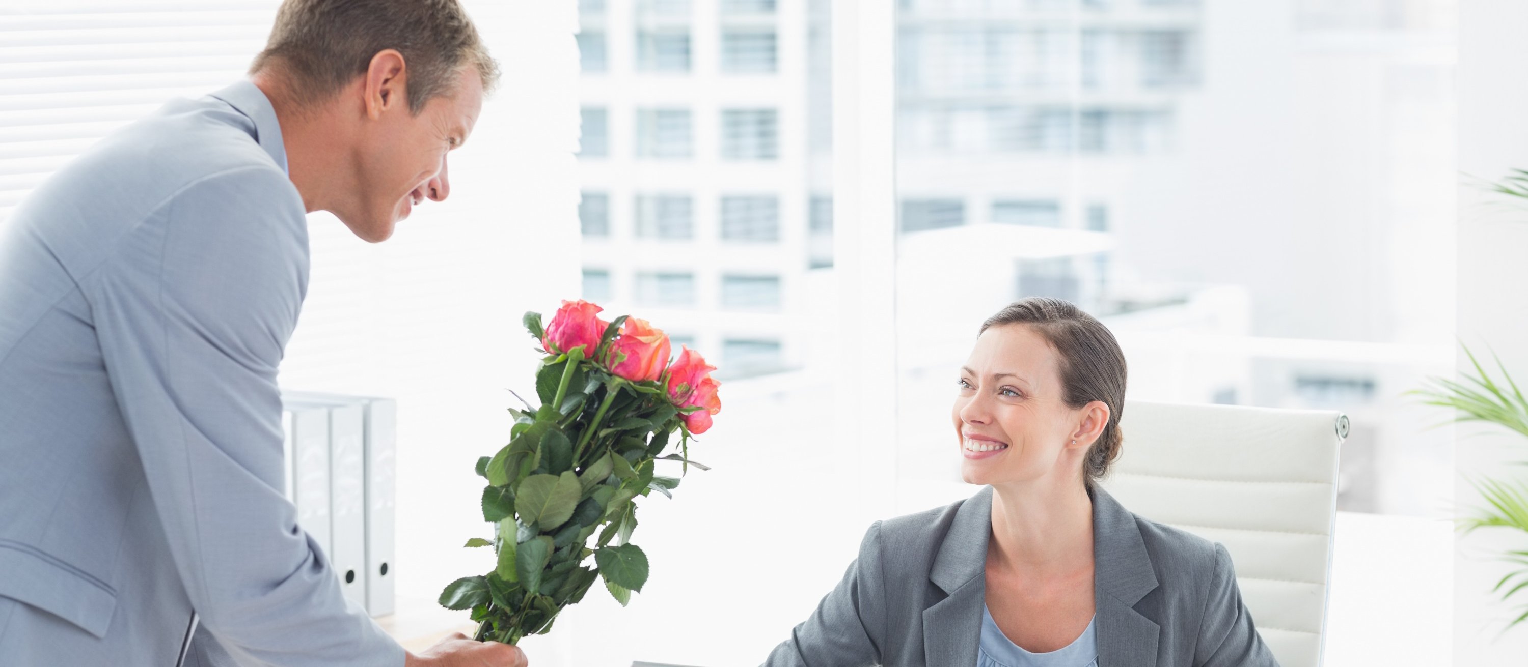 Od goździka do „Soft Power” – nowa definicja kobiecego kapitału