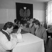 Wybory do Sejmu i Senatu RP. Głosowanie w lokalu wyborczym w Katowicach. 27.10.1991.