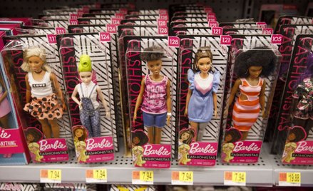 Sprzedaż lalek Barbie kwitnie w czasie pandemii