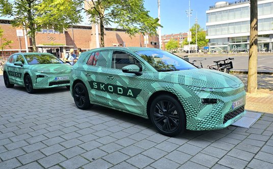Skoda Erloq z zamaskowaną karoserią