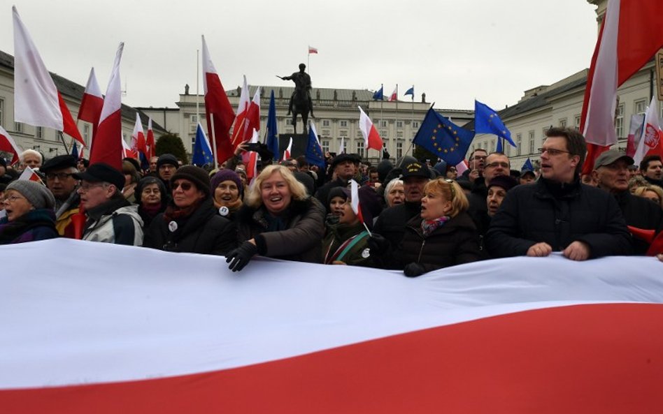 12 marca 2016, Warszawa. Marsz w proteście przeciwko nieopublikowaniu przez rząd Beaty Szydło wyroku