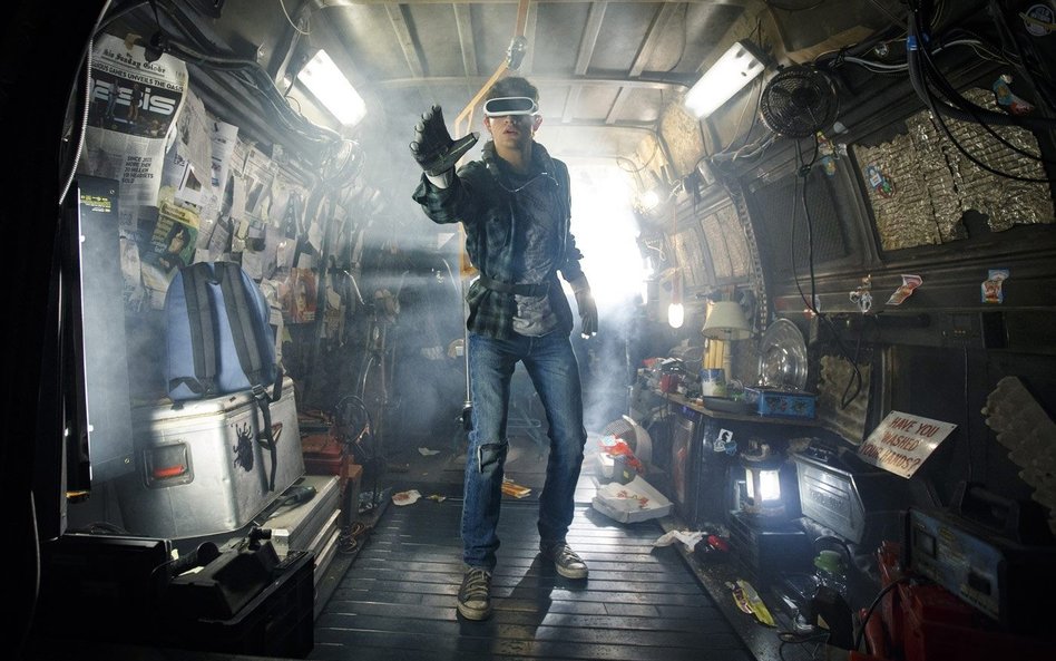Wizja świata przedstawiona w „Ready Player One”, filmie Stevena Spielberga,
staje się coraz bardziej