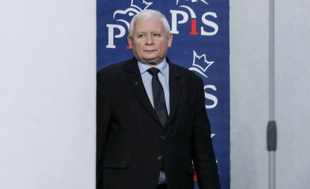 Jarosław Kaczyński idzie na komisję przygotowany.