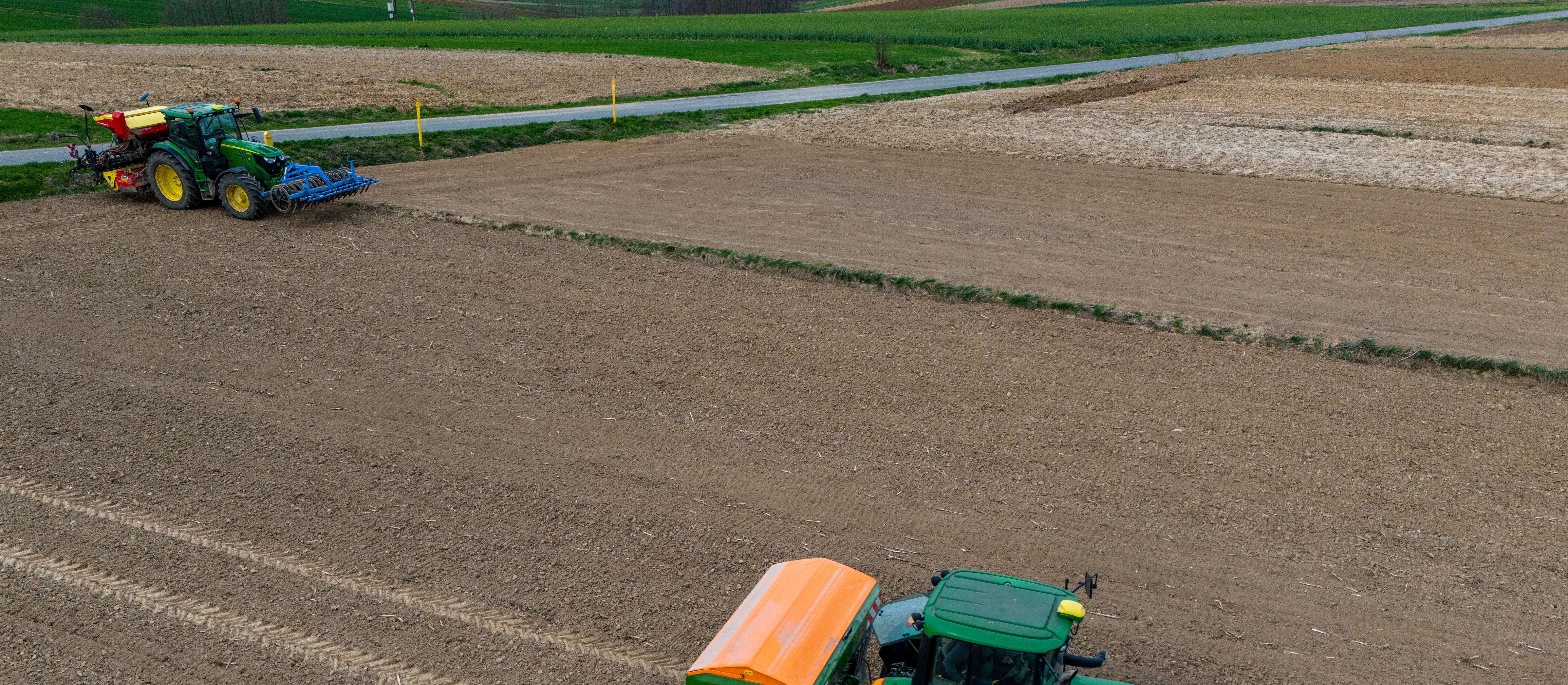 Depresyjne nastroje rolników: ceny paliw i nawozów w górę, mięsa i mleka w dół