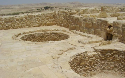 Tłocznie wina budowane były z dopasowanych kamiennych bloków. Na zdjęciu Shivta w Izraelu.