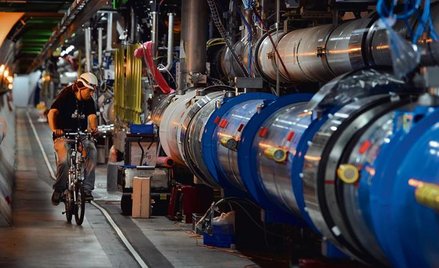 Akcelerator pod Genewą, czyli największa maszyna świata, będzie zdolny do pracy jeszcze przez 20 lat