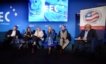 Uczestnicy debaty podkreślali, że praktyki regeneratywne w rolnictwie – takie jak płodozmian, ograni