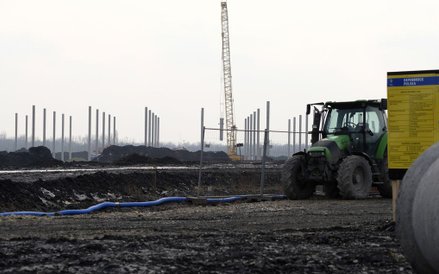 Budowa hali dla centrum logistycznego Amazon w Sosnowcu. Budynek stanie na 21-hektarowej działce prz