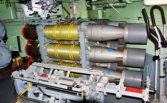 Przedział torpedowy fregaty typu 122.