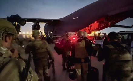 Gdy armia USA w chaosie opuszczała Afganistan, wydawało się, że neokonserwatyści tracą wpływ na amer